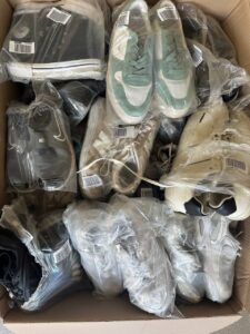 Obuwie w folii - obrazek 2